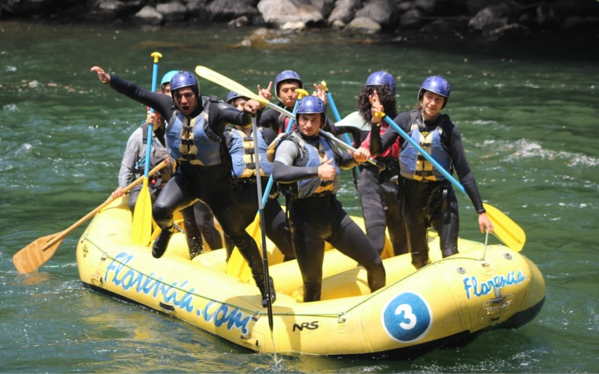 Pucón - Rafting bajo - Imagen 2